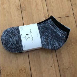 6 pack of low cut socks NWT